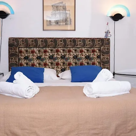 Agrippa's Terrace Apartment *