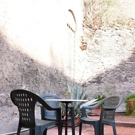Agrippa's Terrace Apartment